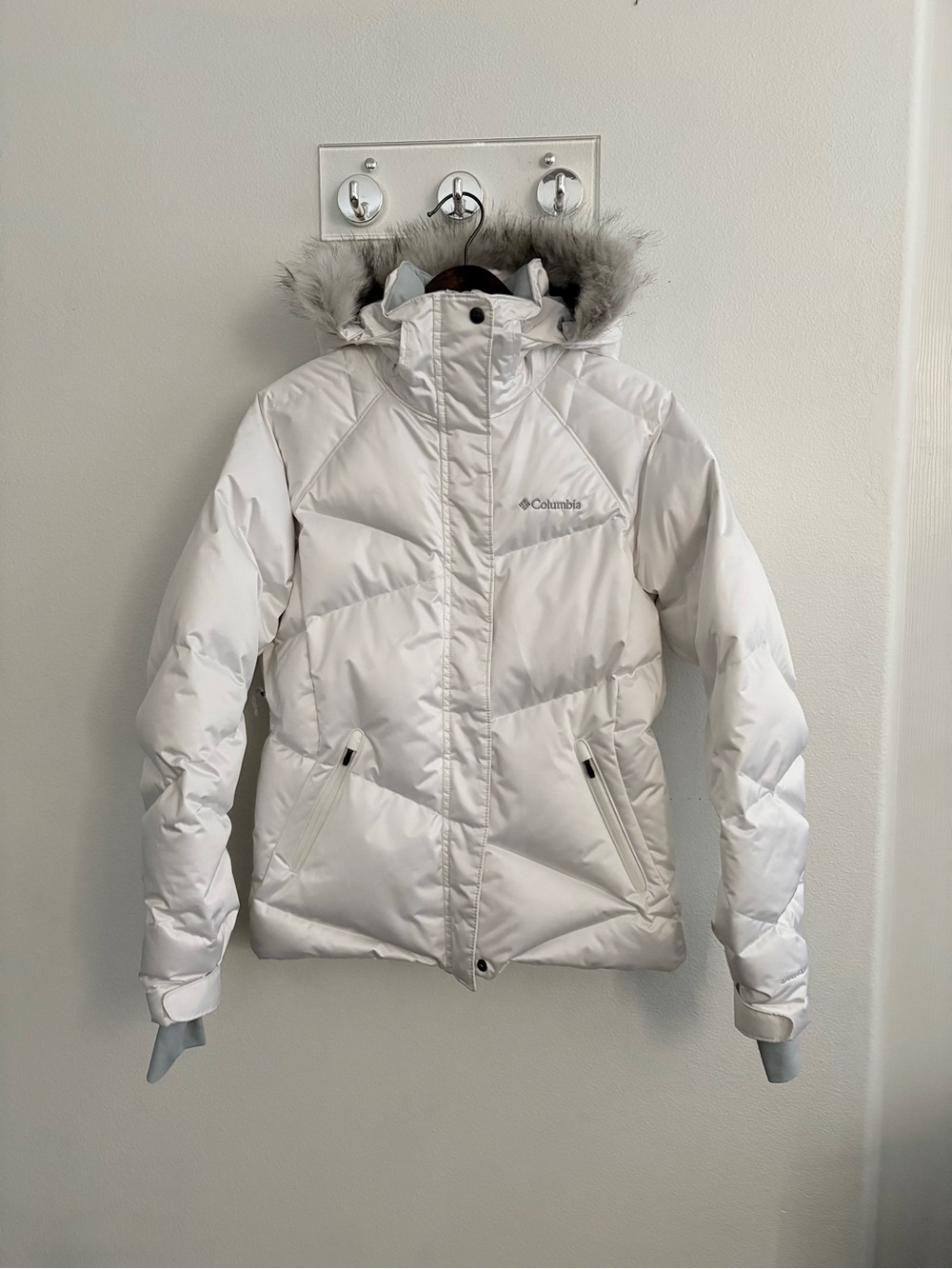 Columbia Lay D Winter Jacket in Beautiful Condition!